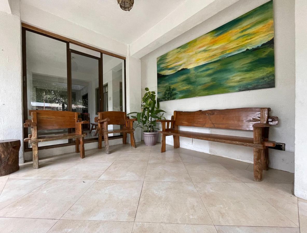 Akkaw Baler Hometel Exterior photo