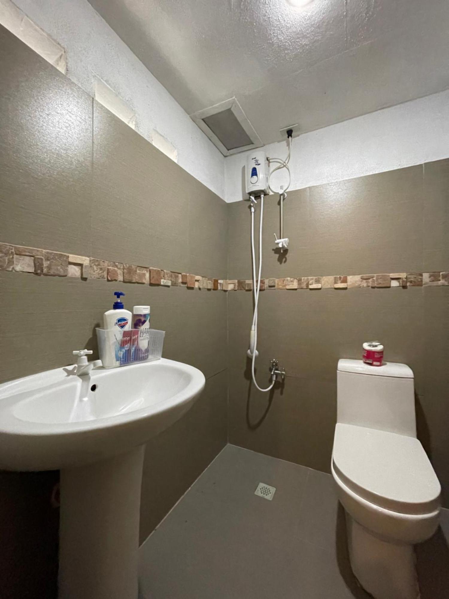 Akkaw Baler Hometel Room photo